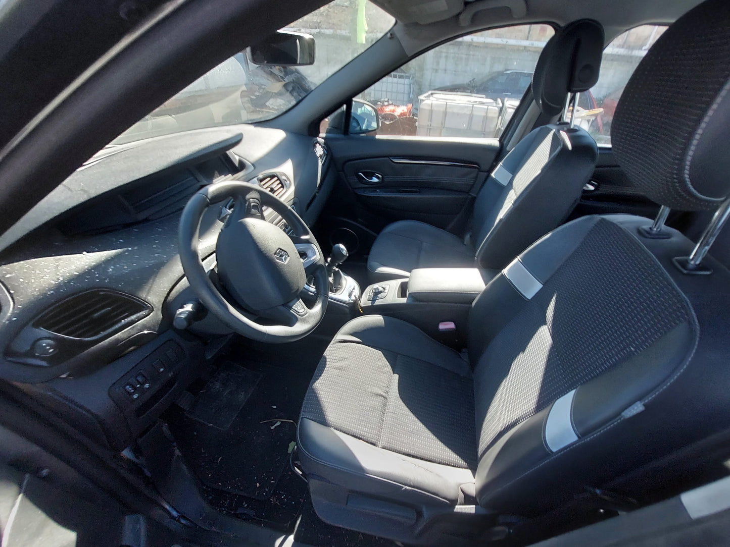 2011 Renault Scenic X-Mod Attractive