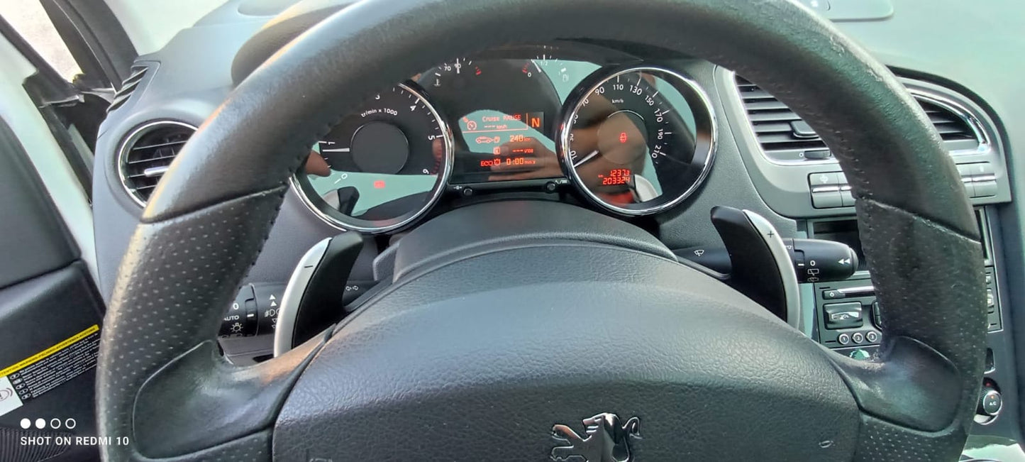 2012 Peugeot 5008