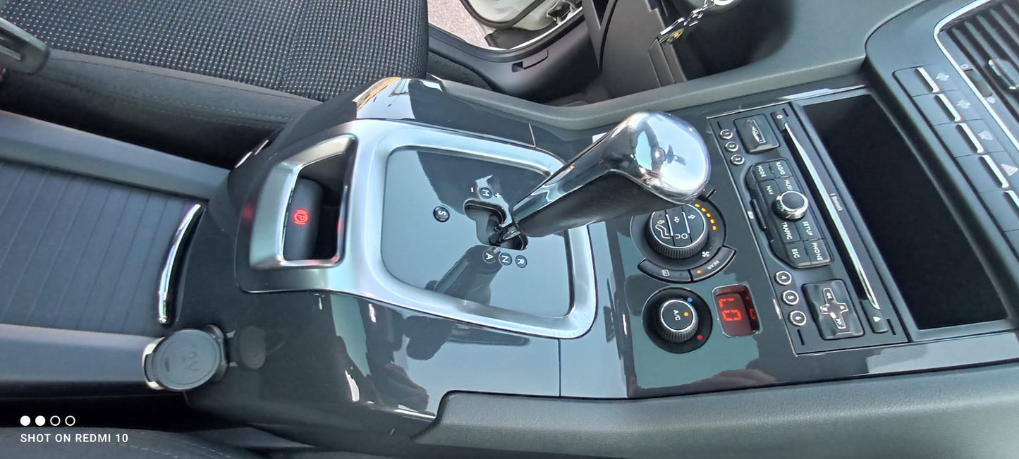 2012 Peugeot 5008