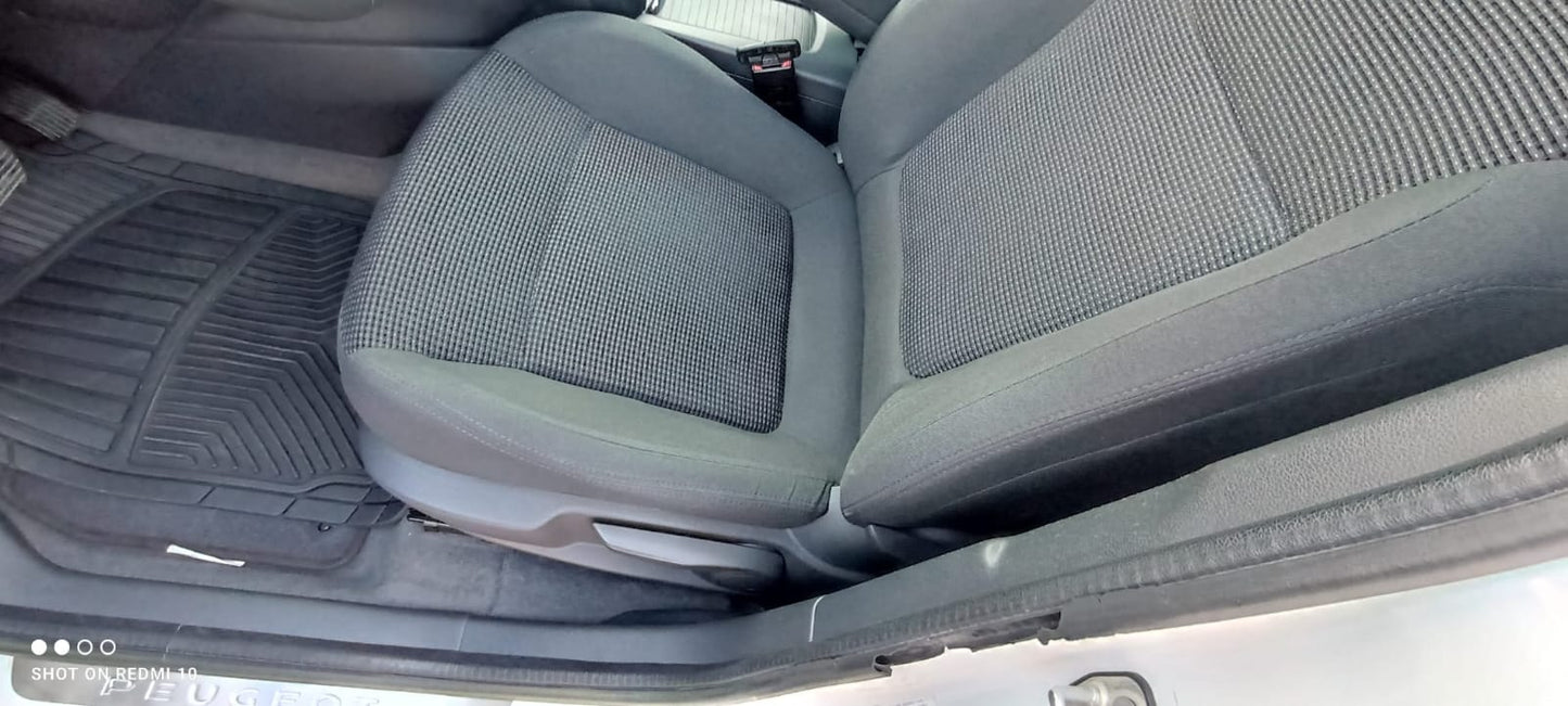 2012 Peugeot 5008