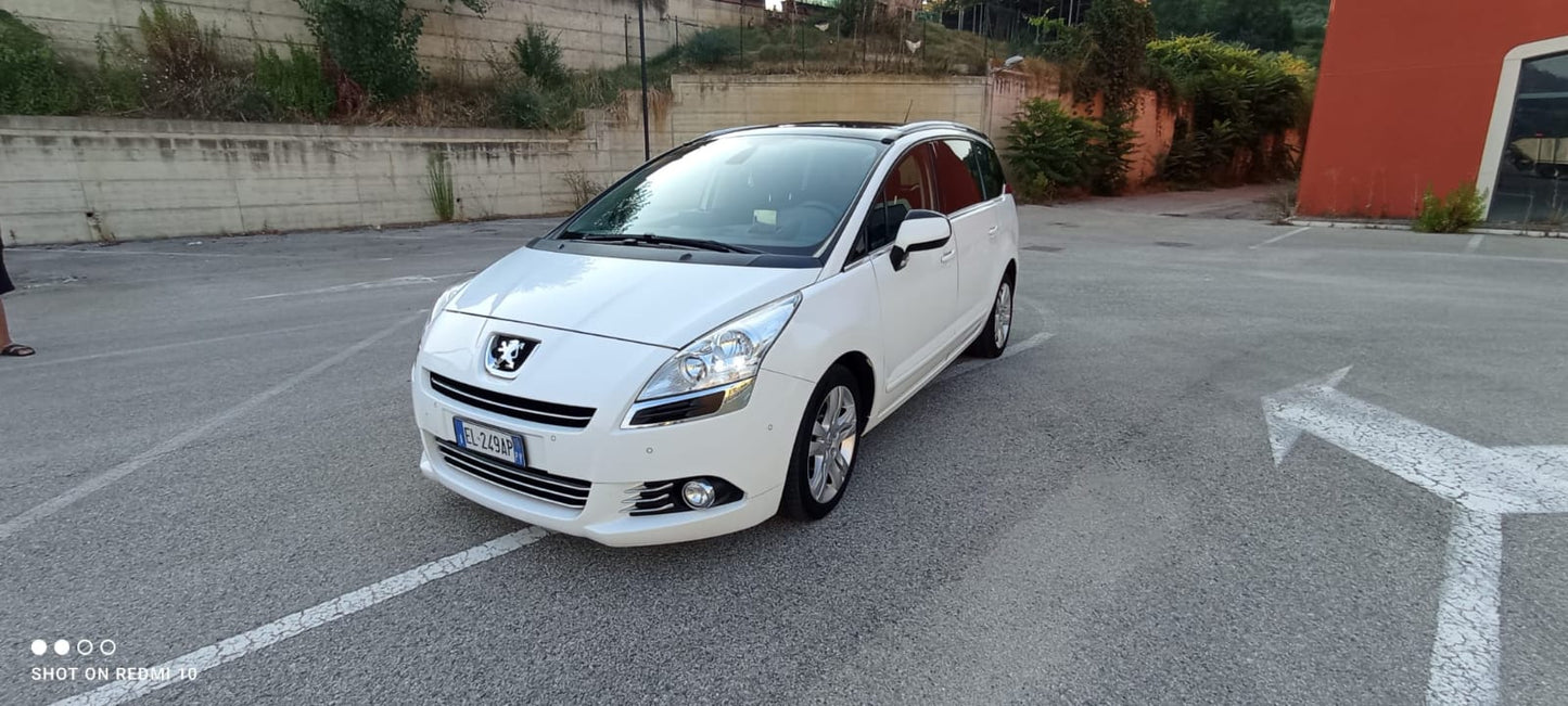 2012 Peugeot 5008