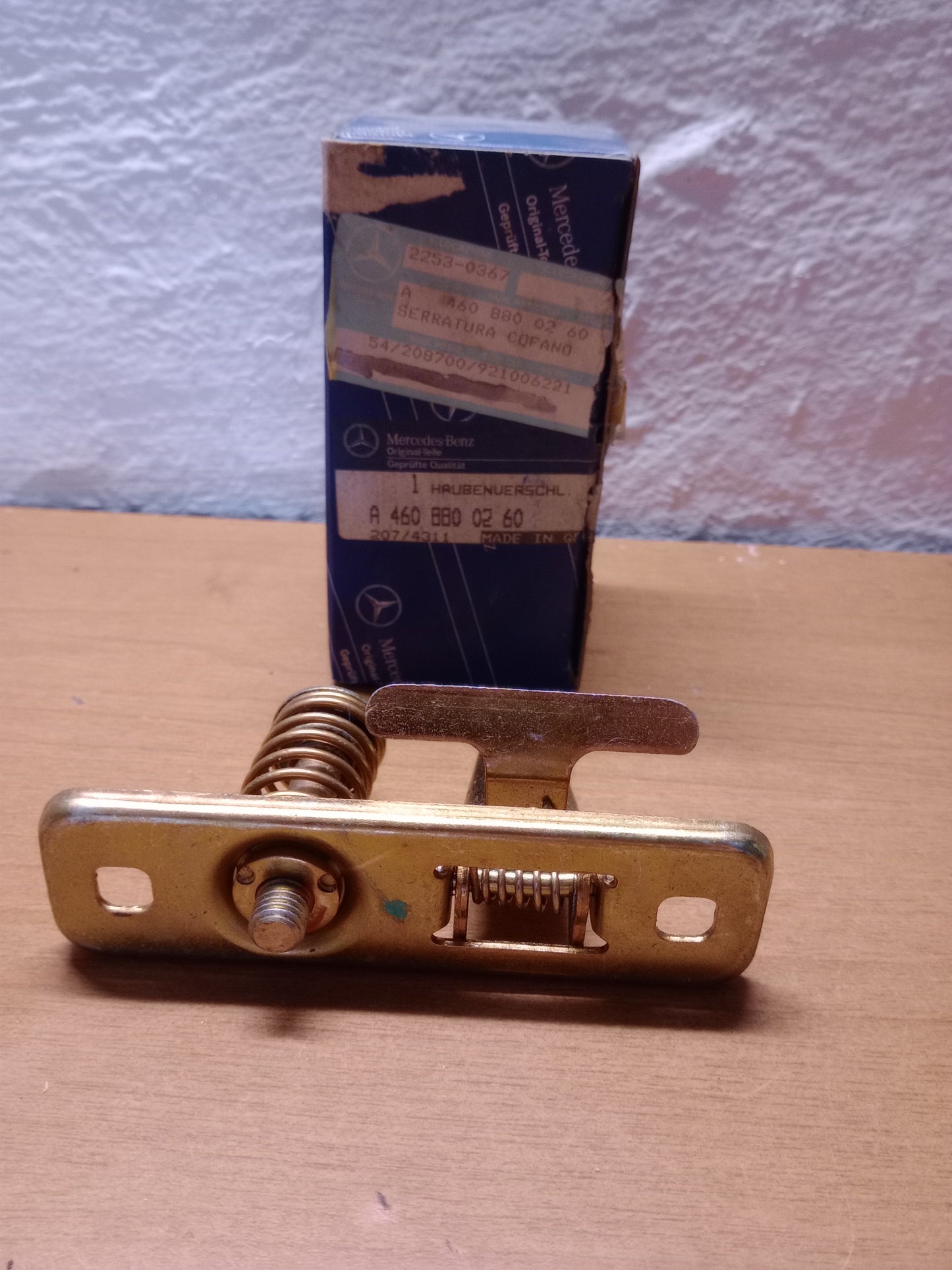 Chiusura cofano Mercedes(4608800260)