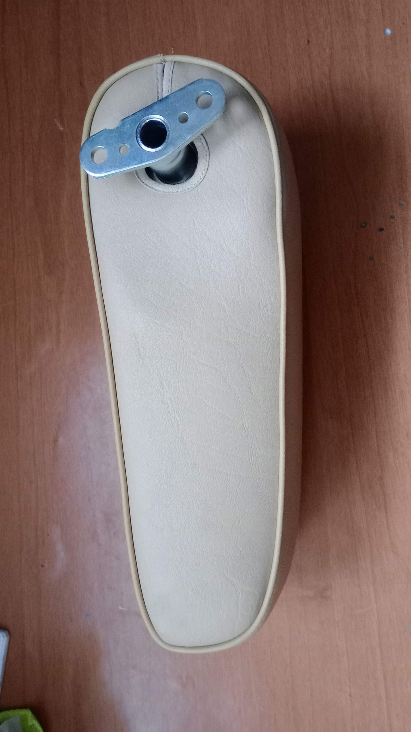 Bracciolo centrale Mercedes(A1249703330)