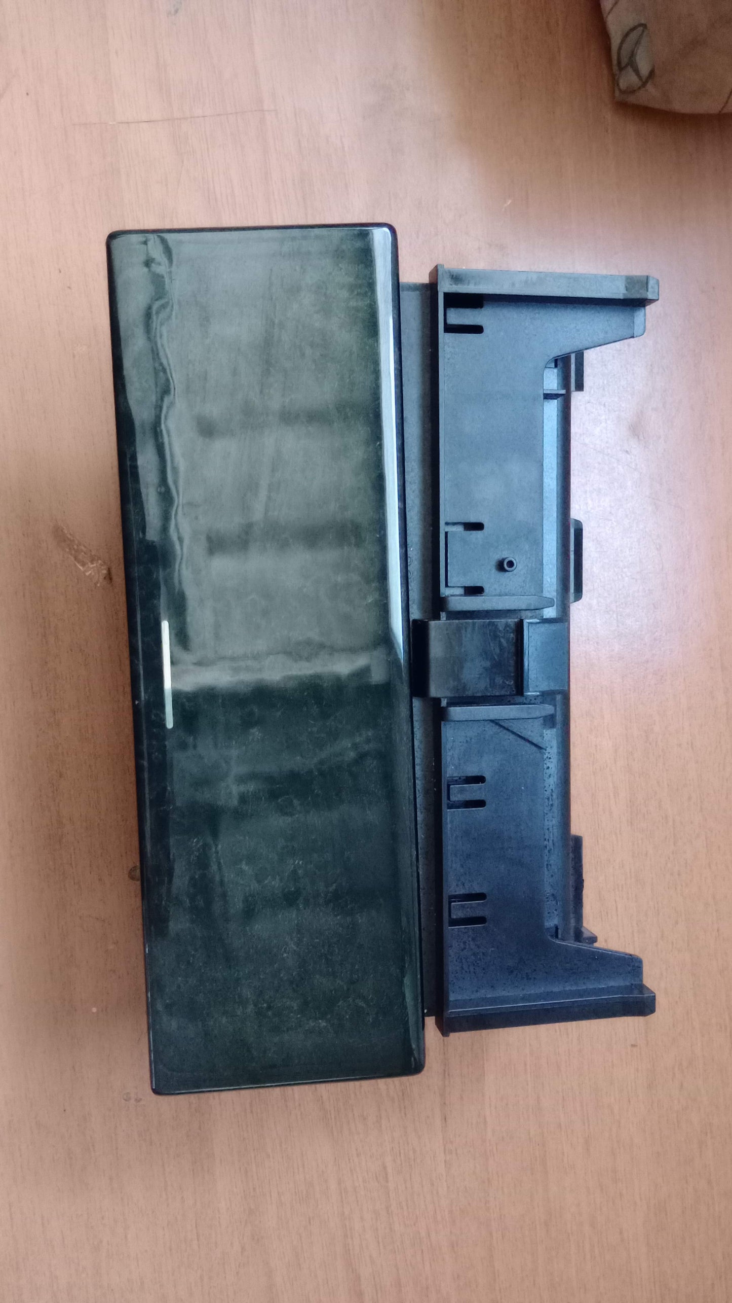 Alloggiamento porta oggetto Mercedes (A2106803352)