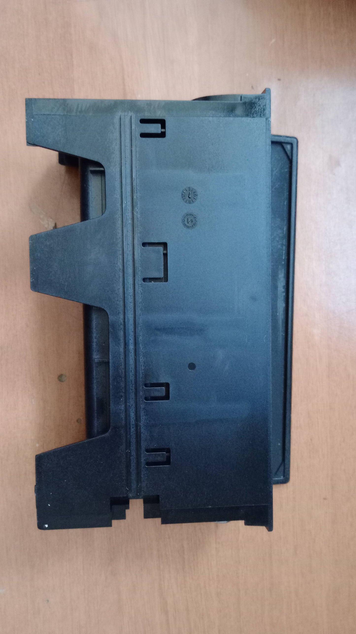Alloggiamento porta oggetto Mercedes (A2106803352)