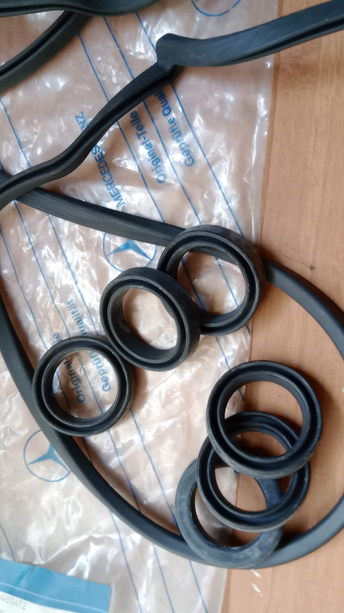 Guarnizione coperchio testata destra Mercedes(A1200101530)
