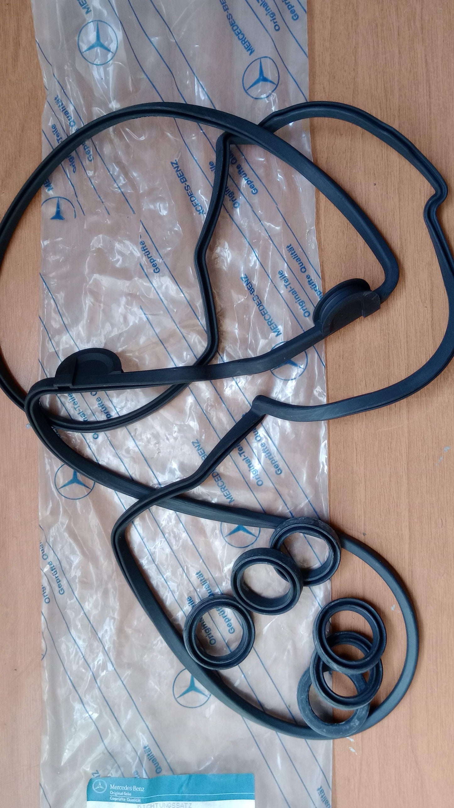 Guarnizione coperchio testata destra Mercedes(A1200101530)