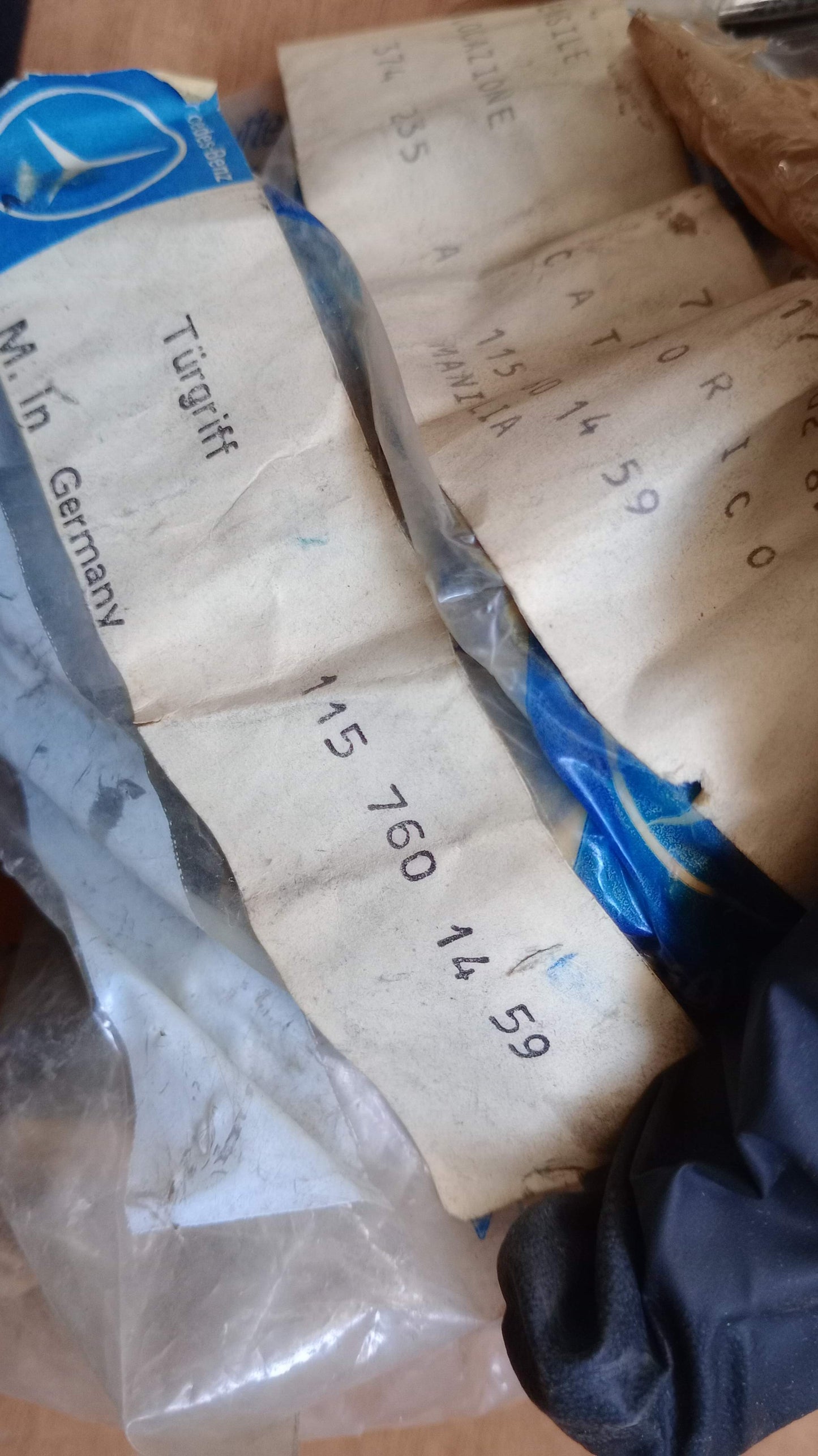 Maniglia cromata Mercedes(A1157601459)