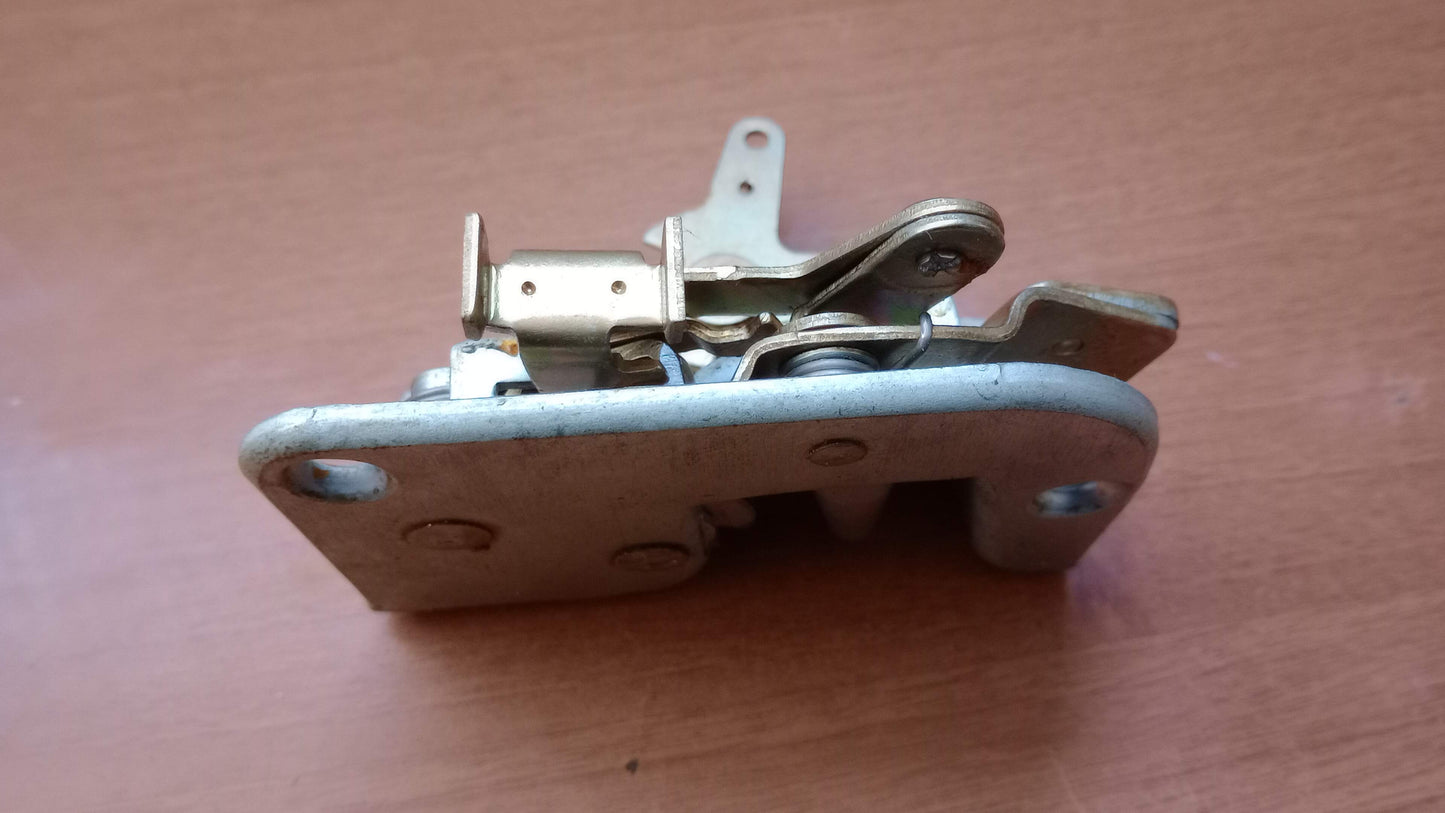 Serratura porta anteriore Mercedes(A1157200135)