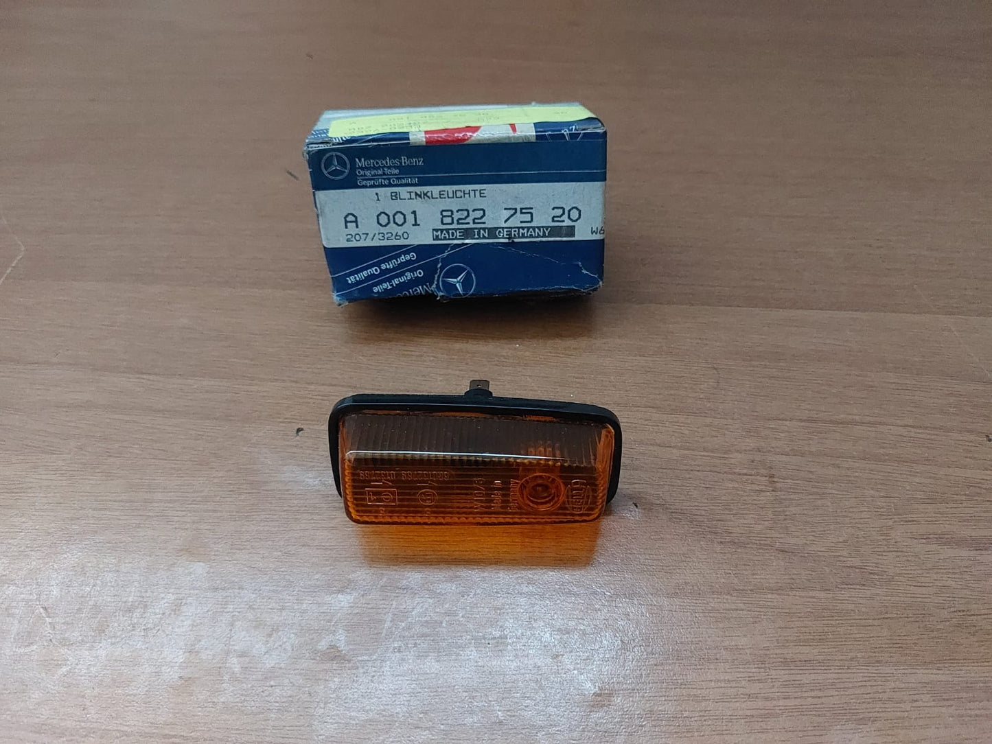 Lampada di segnalazione Mercedes A0018208256