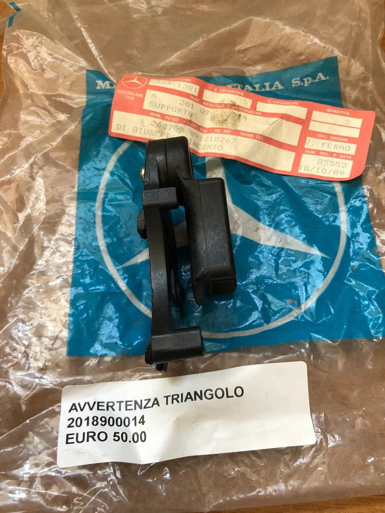 Avvertenza triangolo Mercedes