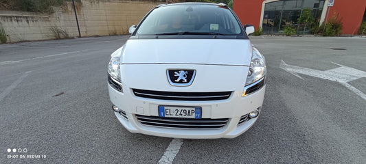 2012 Peugeot 5008