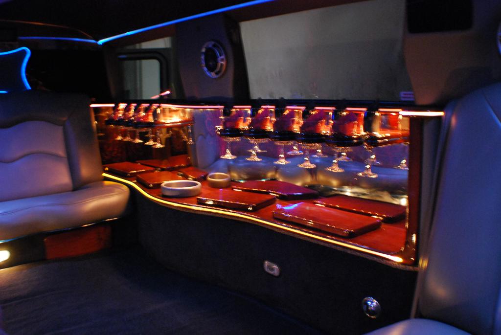 2005 Hummer H2 Limousine