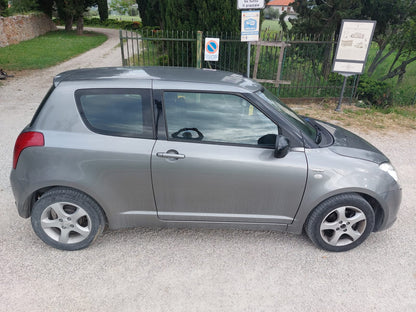 2005 Suzuki Swift